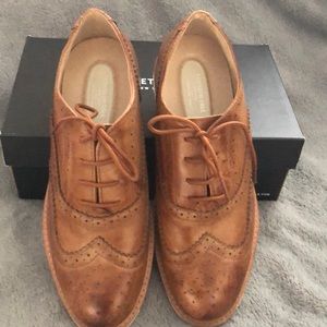 Kenneth Cole Leather Shoe